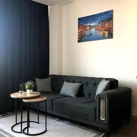 Luxury Flat With Sea & View - Gym & Parking Apartamento