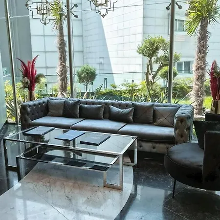 Luxury Flat With Sea & View - Gym & Parking
